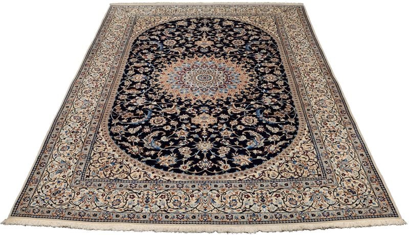 Nain Persian Rug 206 × 312 cm, Wool and Silk, hand-knotted — view 2