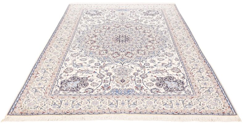 Nain Persian Rug 220 × 320 cm, Wool and Silk, hand-knotted — view 4