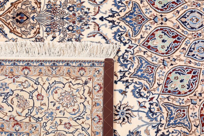 Nain Persian Rug 220 × 320 cm, Wool and Silk, hand-knotted — view 7