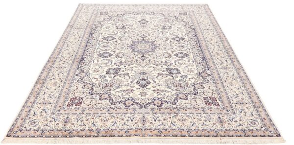 Nain Persian Rug 224 × 317 cm, Wool and Silk, hand-knotted — view 4 Nain Persian Rug 224 × 317 cm, Wool and Silk, hand-knotted — view 4