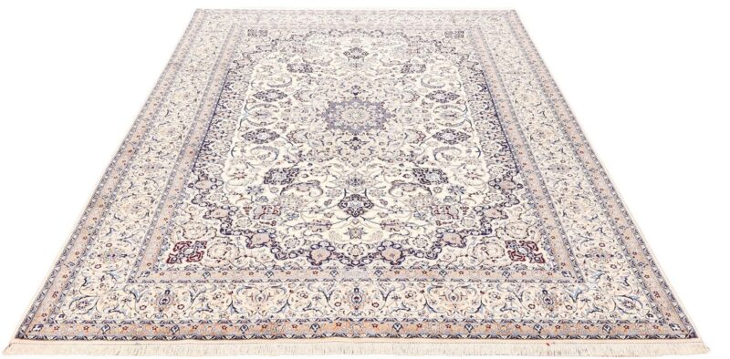 Nain Persian Rug 224 × 317 cm, Wool and Silk, hand-knotted — view 4 Nain Persian Rug 224 × 317 cm, Wool and Silk, hand-knotted — view 4