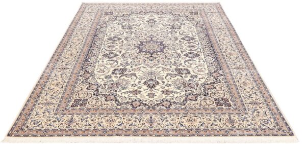 Nain Persian Rug 224 × 317 cm, Wool and Silk, hand-knotted — view 2 Nain Persian Rug 224 × 317 cm, Wool and Silk, hand-knotted — view 2