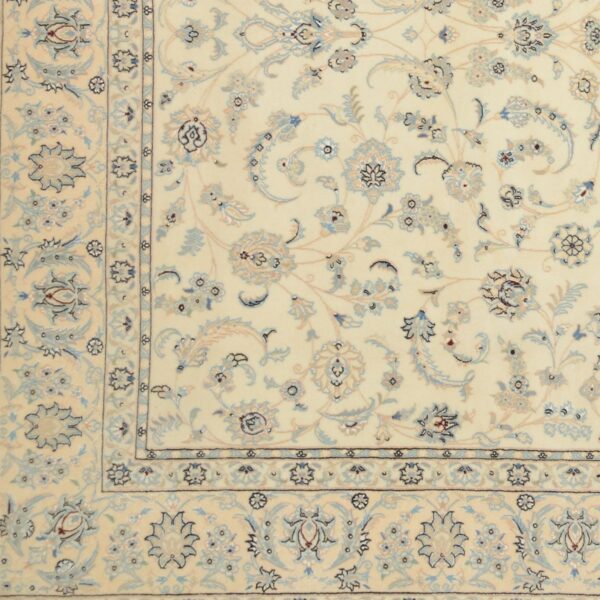 Nain Persian Rug 253 × 367 cm, Wool and Silk, hand-knotted — view 4 Nain Persian Rug 253 × 367 cm, Wool and Silk, hand-knotted — view 4