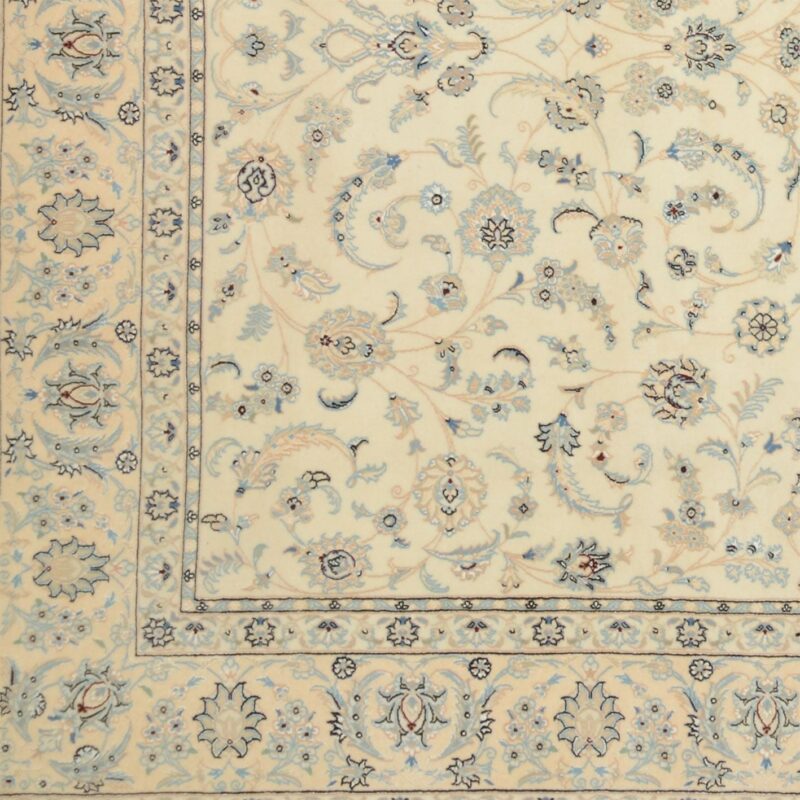 Nain Persian Rug 253 × 367 cm, Wool and Silk, hand-knotted — view 4 Nain Persian Rug 253 × 367 cm, Wool and Silk, hand-knotted — view 4