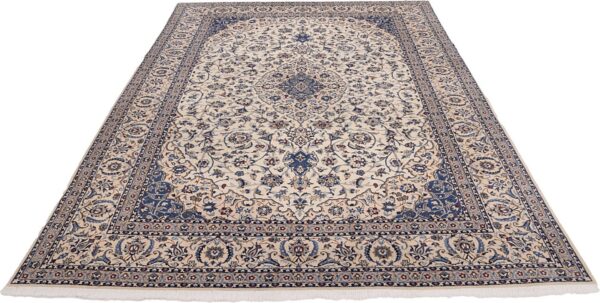 Nain Persian Rug 258 × 372 cm, Wool and Silk, hand-knotted — view 2