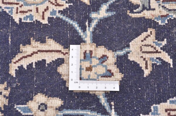Nain Persian Rug 68 × 303 cm, Wool and Silk, hand-knotted — view 4 Nain Persian Rug 68 × 303 cm, Wool and Silk, hand-knotted — view 4