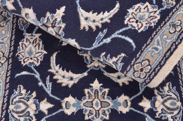 Nain Persian Rug 68 × 303 cm, Wool and Silk, hand-knotted — view 5 Nain Persian Rug 68 × 303 cm, Wool and Silk, hand-knotted — view 5