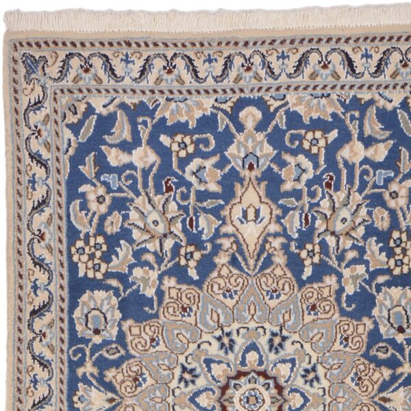 Nain Persian Rug 78 × 207 cm, Wool and Silk, hand-knotted — view 6 Nain Persian Rug 78 × 207 cm, Wool and Silk, hand-knotted — view 6