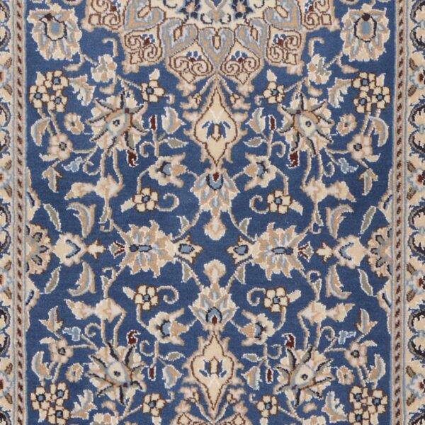 Nain Persian Rug 78 × 207 cm, Wool and Silk, hand-knotted — view 5 Nain Persian Rug 78 × 207 cm, Wool and Silk, hand-knotted — view 5