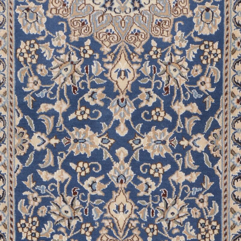 Nain Persian Rug 78 × 207 cm, Wool and Silk, hand-knotted — view 5 Nain Persian Rug 78 × 207 cm, Wool and Silk, hand-knotted — view 5