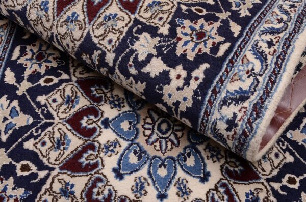 Nain Persian Rug 78 × 212 cm, Wool and Silk, hand-knotted — view 4