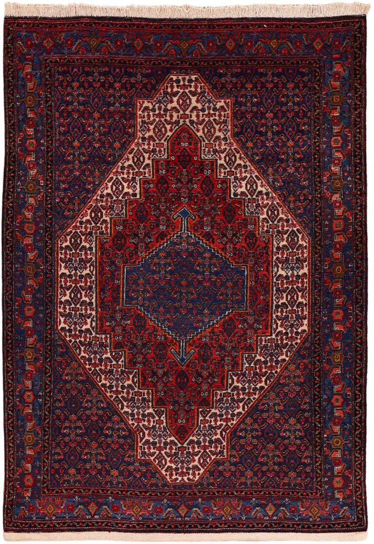 Senneh Persian Rug 118 × 165 cm, Wool, hand-knotted, antique