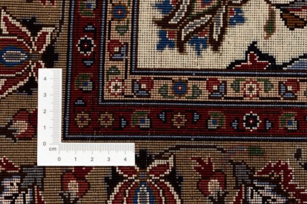 Tabriz Persian Rug 100 × 150 cm, Wool and Silk, hand-knotted — view 3