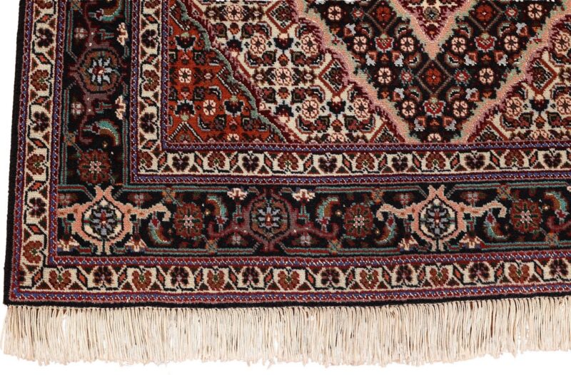 Tabriz Persian Rug 100 × 155 cm, Wool and Silk, hand-knotted — view 5