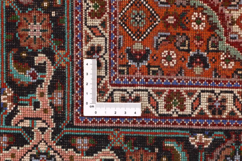 Tabriz Persian Rug 100 × 155 cm, Wool and Silk, hand-knotted — view 9