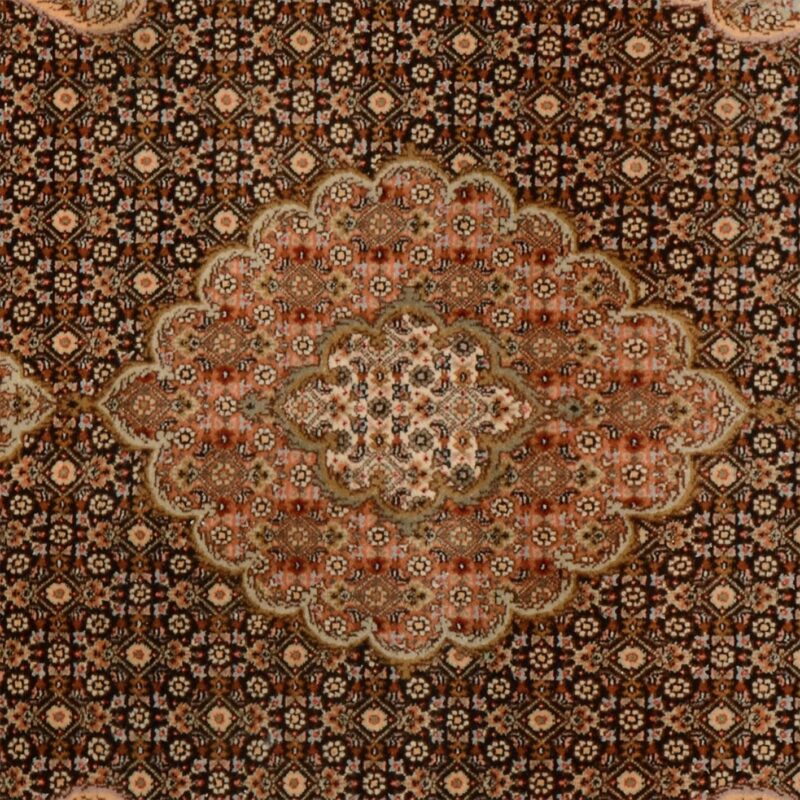 Tabriz Persian Rug 100 × 157 cm, Wool and Silk, hand-knotted — view 4