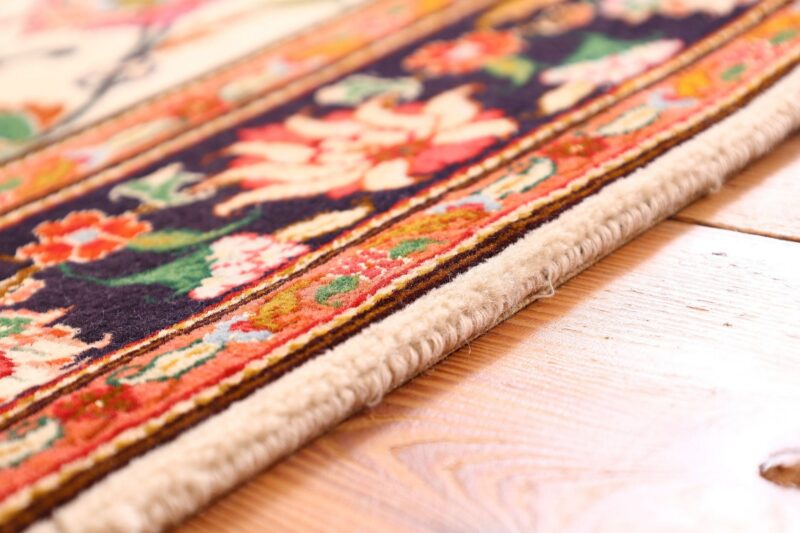 Tabriz Persian Rug 102 × 156 cm, Wool and Silk, hand-knotted — view 6