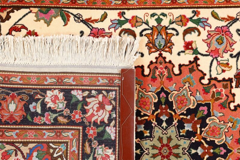 Tabriz Persian Rug 102 × 156 cm, Wool and Silk, hand-knotted — view 7