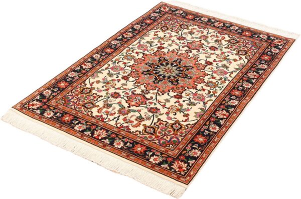 Tabriz Persian Rug 102 × 156 cm, Wool and Silk, hand-knotted — view 3