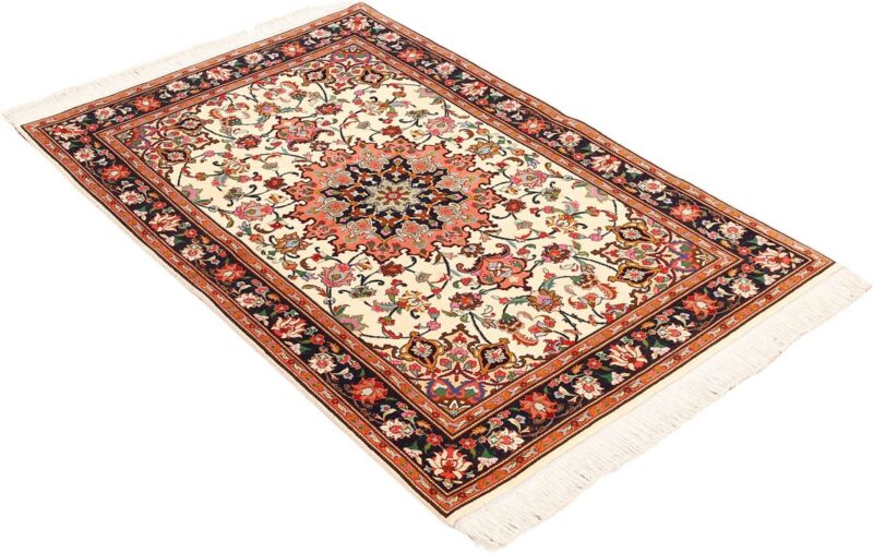 Tabriz Persian Rug 102 × 156 cm, Wool and Silk, hand-knotted — view 4