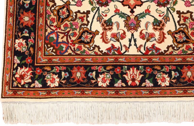 Tabriz Persian Rug 102 × 156 cm, Wool and Silk, hand-knotted — view 5