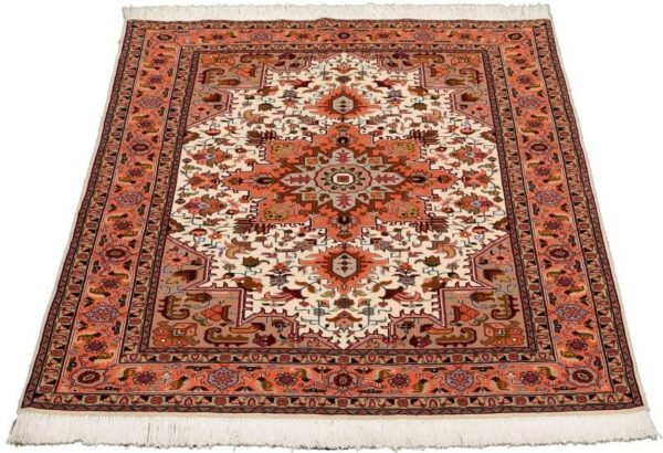 Tabriz Persian Rug 102 × 160 cm, Wool and Silk, hand-knotted — view 2