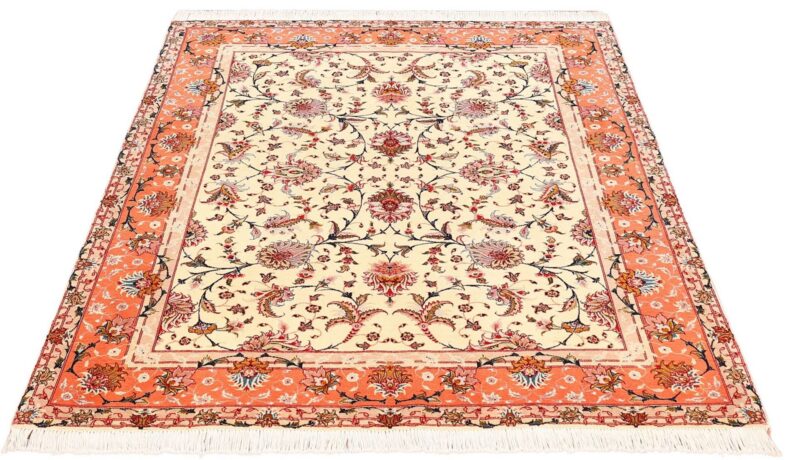 Tabriz Persian Rug 150 × 197 cm, Wool and Silk, hand-knotted — view 2