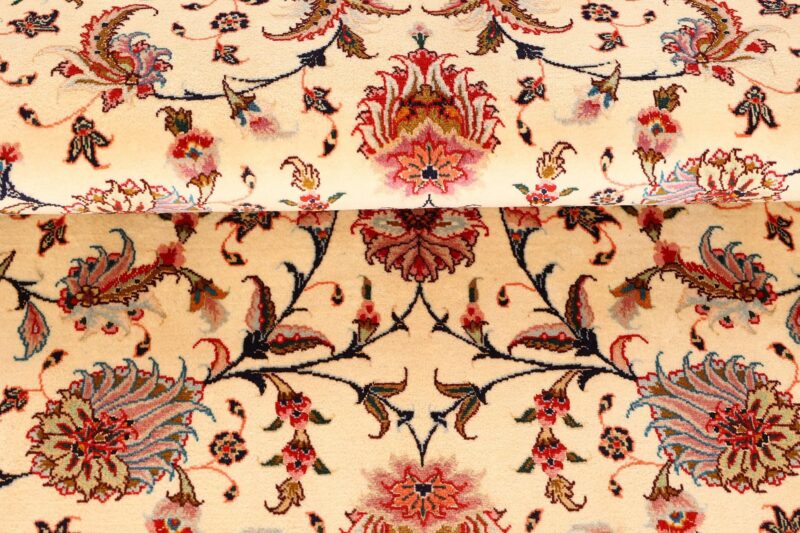 Tabriz Persian Rug 150 × 197 cm, Wool and Silk, hand-knotted — view 8