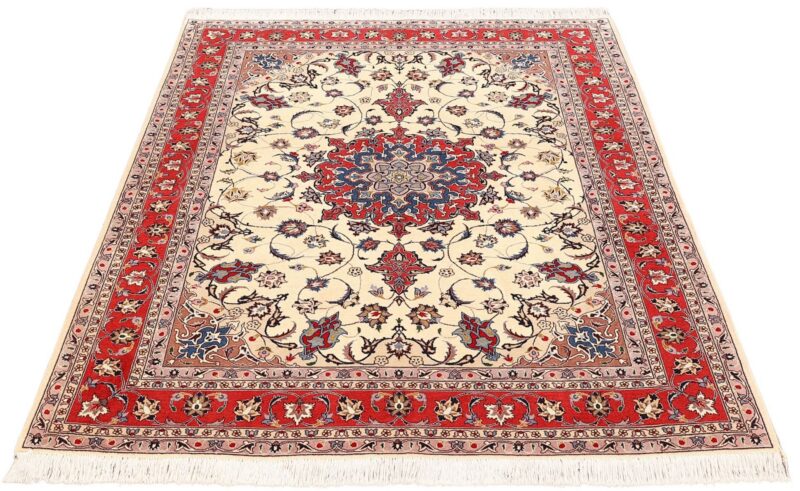 Tabriz Persian Rug 153 × 202 cm, Wool and Silk, hand-knotted — view 2
