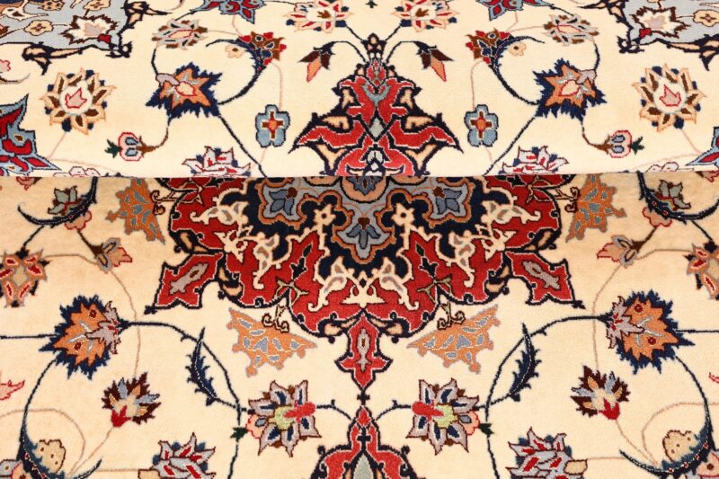 Tabriz Persian Rug 155 × 215 cm, Wool and Silk, hand-knotted — view 8