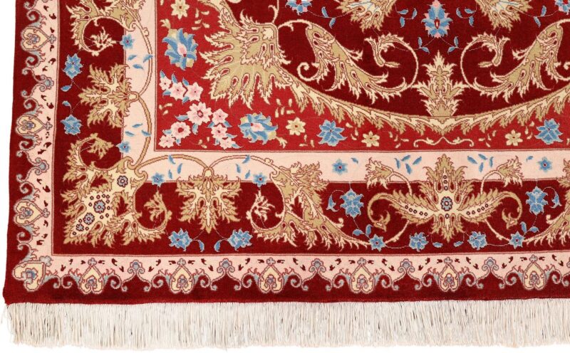 Tabriz Persian Rug 156 × 208 cm, Wool and Silk, hand-knotted — view 5 Tabriz Persian Rug 156 × 208 cm, Wool and Silk, hand-knotted — view 5