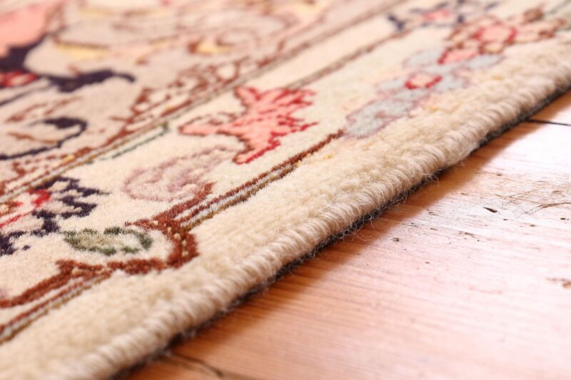 Tabriz Persian Rug 195 × 270 cm, Wool and Silk, hand-knotted — view 6