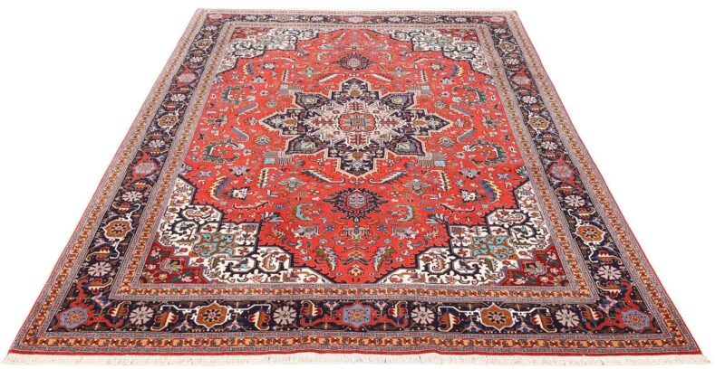 Tabriz Persian Rug 204 × 312 cm, Wool and Silk, hand-knotted — view 2
