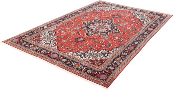 Tabriz Persian Rug 204 × 312 cm, Wool and Silk, hand-knotted — view 3