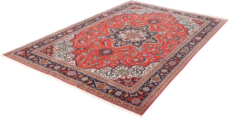 Tabriz Persian Rug 204 × 312 cm, Wool and Silk, hand-knotted — view 3