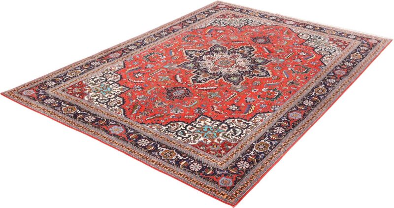 Tabriz Persian Rug 204 × 312 cm, Wool and Silk, hand-knotted — view 5