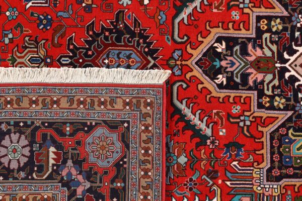 Tabriz Persian Rug 204 × 312 cm, Wool and Silk, hand-knotted — view 7