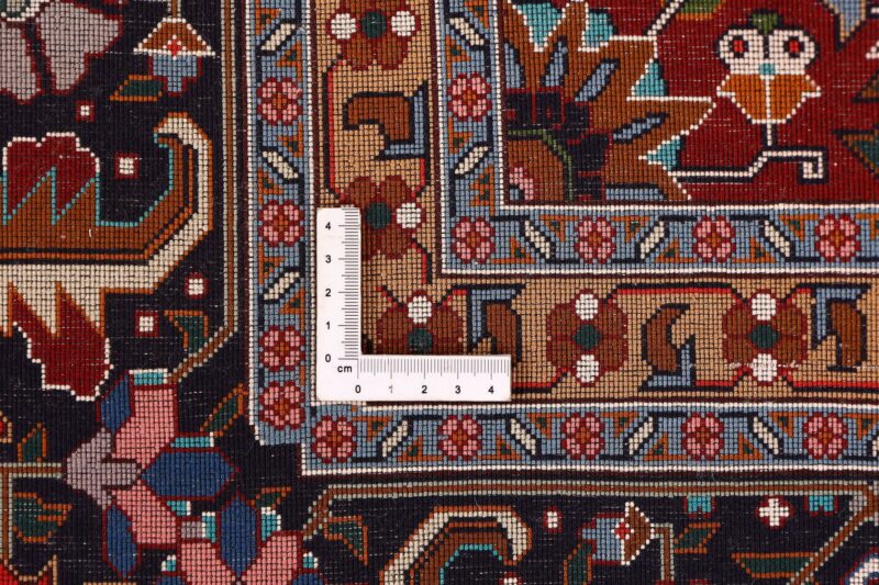 Tabriz Persian Rug 204 × 312 cm, Wool and Silk, hand-knotted — view 9