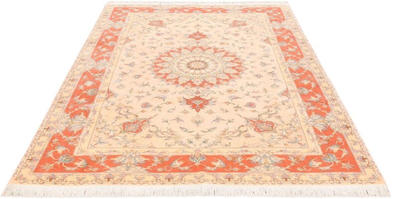 Tabriz Persian Rug 205 × 298 cm, Wool and Silk, hand-knotted — view 2 Tabriz Persian Rug 205 × 298 cm, Wool and Silk, hand-knotted — view 2