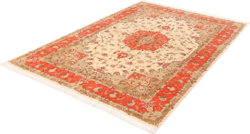 Tabriz Persian Rug 205 × 300 cm, Wool and Silk, hand-knotted — view 3
