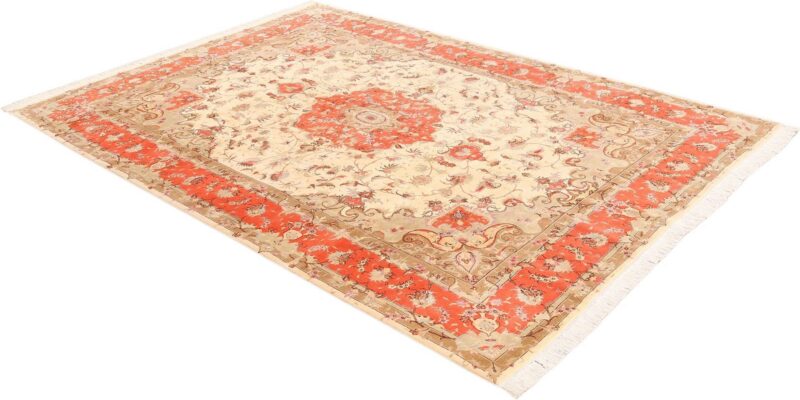 Tabriz Persian Rug 205 × 300 cm, Wool and Silk, hand-knotted — view 4