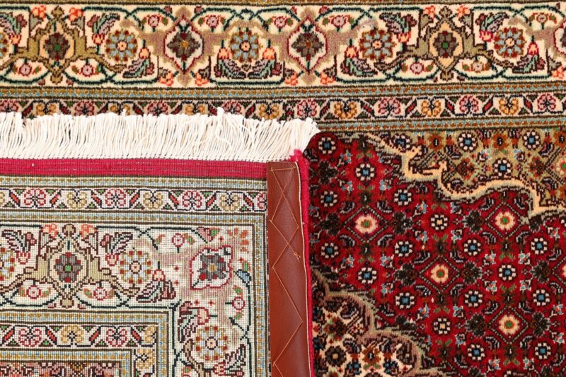 Tabriz Persian Rug 85 × 120 cm, Wool and Silk, hand-knotted — view 7
