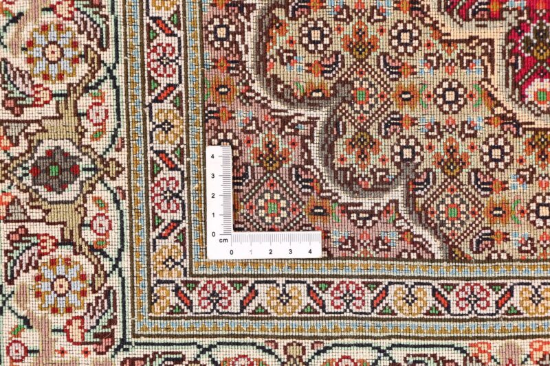 Tabriz Persian Rug 85 × 120 cm, Wool and Silk, hand-knotted — view 9